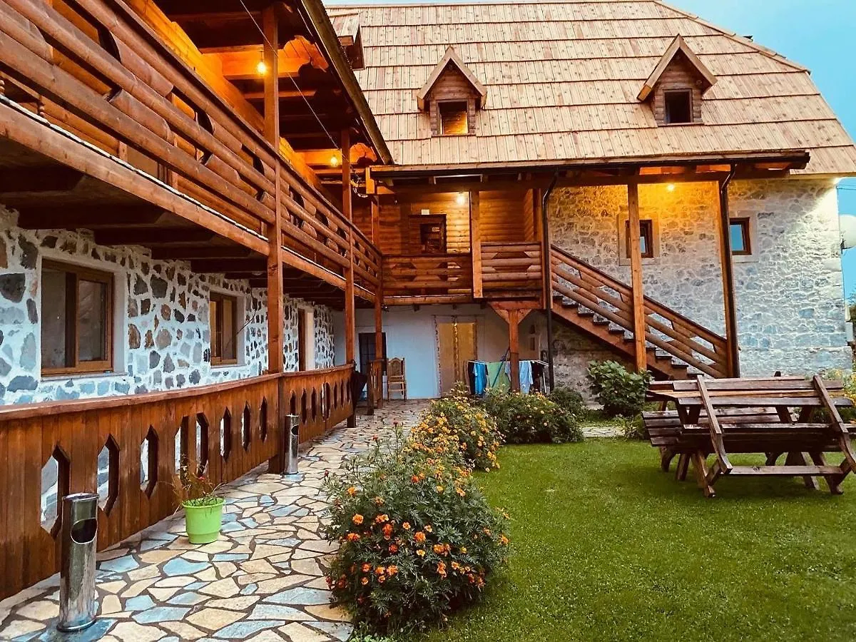 Guesthouse Prrockaj ثيث بيت ضيافة