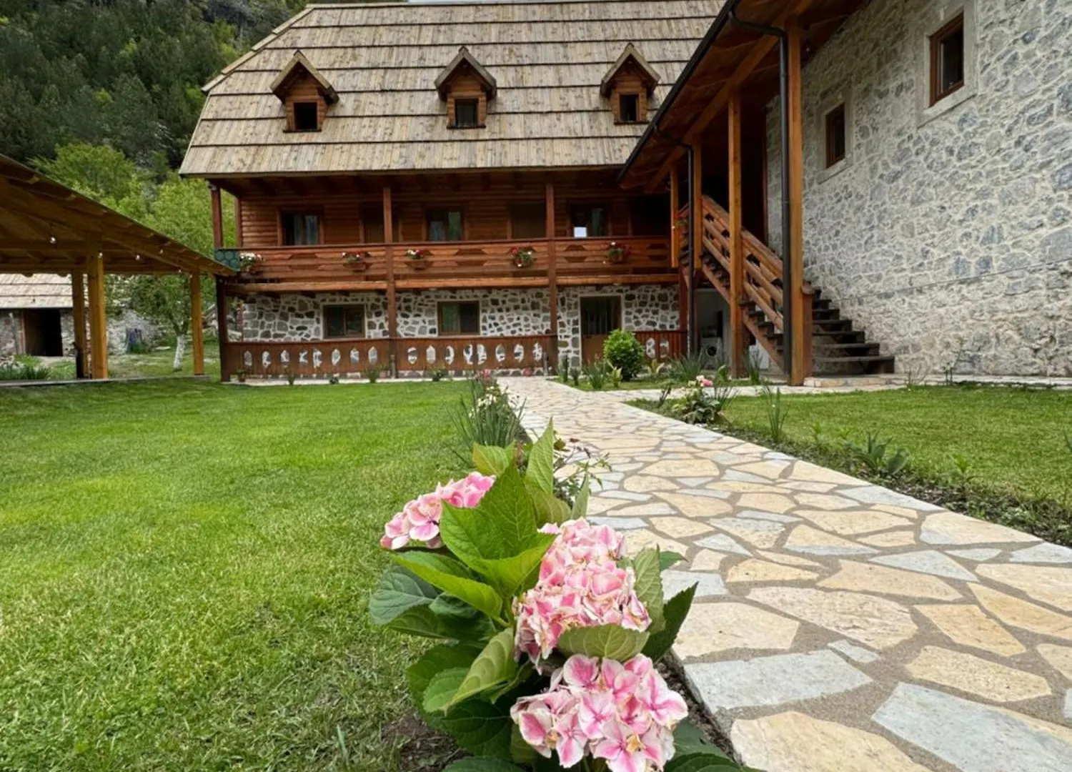 بيت ضيافة Guesthouse Prrockaj ثيث